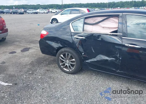 2015 Honda Accord Touring z USA, uszkodzony, nr VIN 1HGCR3F92FA035928